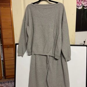 Thick Gray Knit Sweater and Pants Set